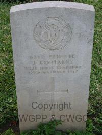 Dar Es Salaam War Cemetery - Richards, J